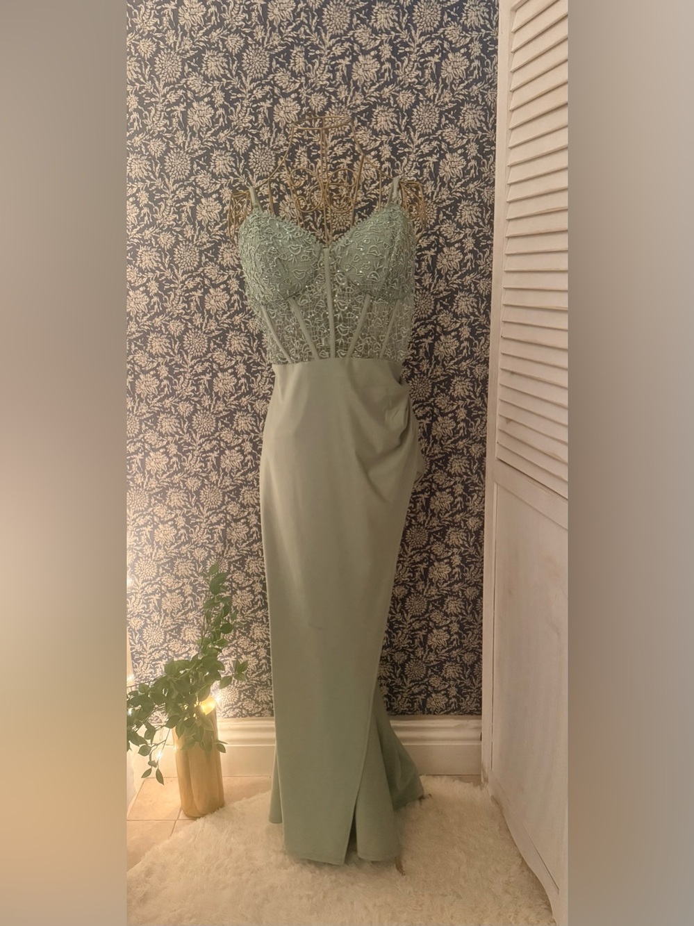 B. Darlin Sage Green Formal Gown – Size 15/16